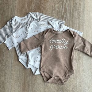 3 pack gender neutral onesies